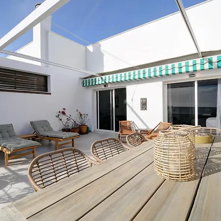 Jacaranda - Big Terrace & Swimming Pool شقة
