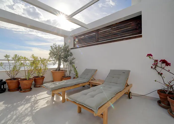 Apartment Jacaranda - Big Terrace & Swimming Pool