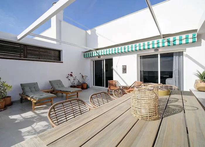 Jacaranda - Big Terrace & Swimming Pool Apartment